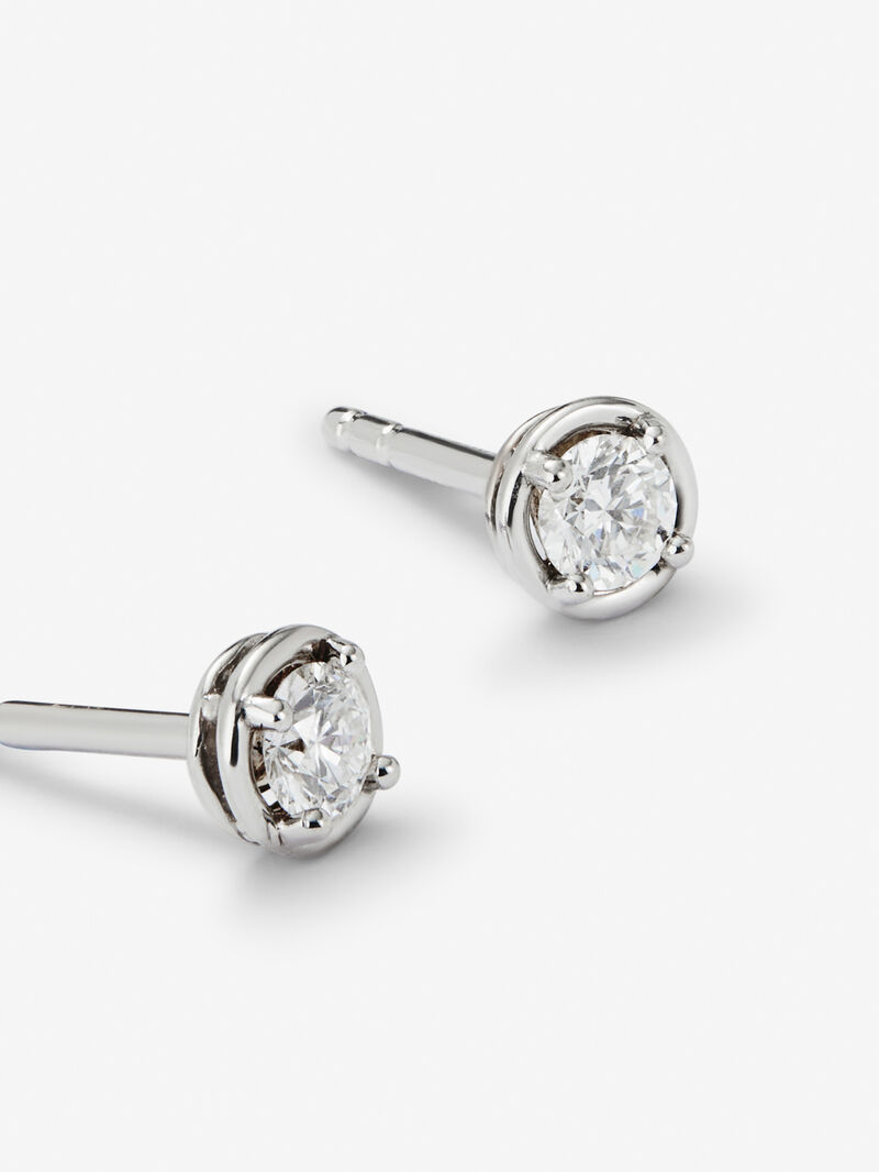 18K white gold earrings with solitary diamond image number 3