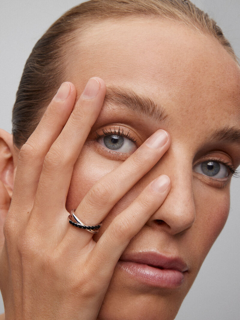 925 Silver Crossed Ring with Spinels image number 0