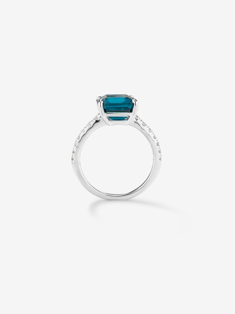 18K white gold ring with London blue topaz in octagonal cut of 3.74 cts and 16 brilliant-cut diamonds with a total of 0.19 cts image number 4