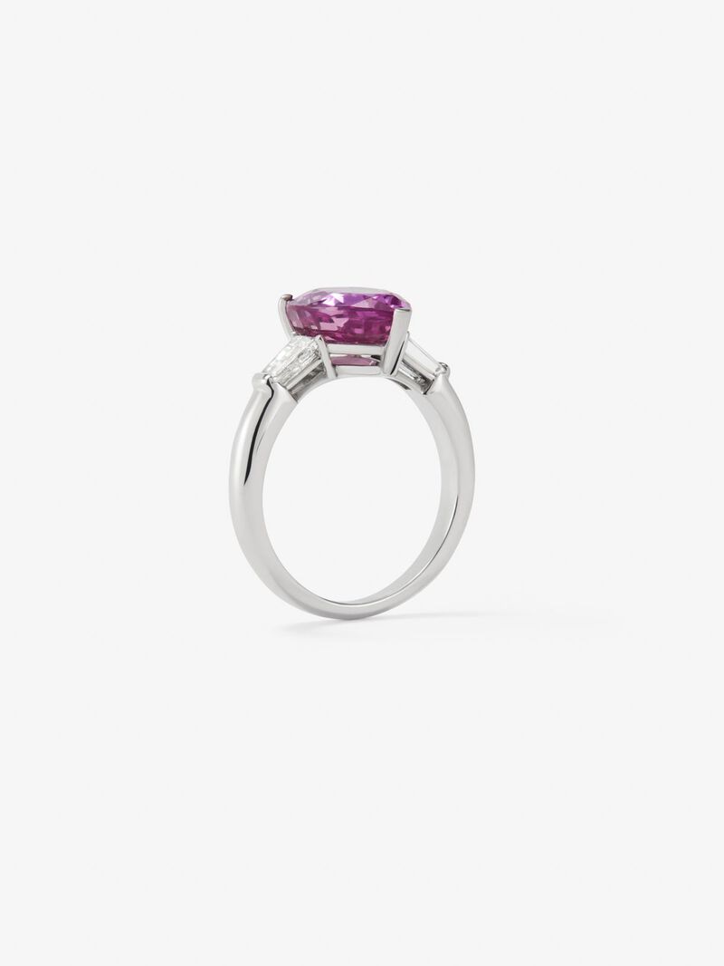 18K white gold ring with pear-cut pink sapphire of 4.86 cts and 2 fancy-cut diamonds with a total of 0.57 cts image number 4