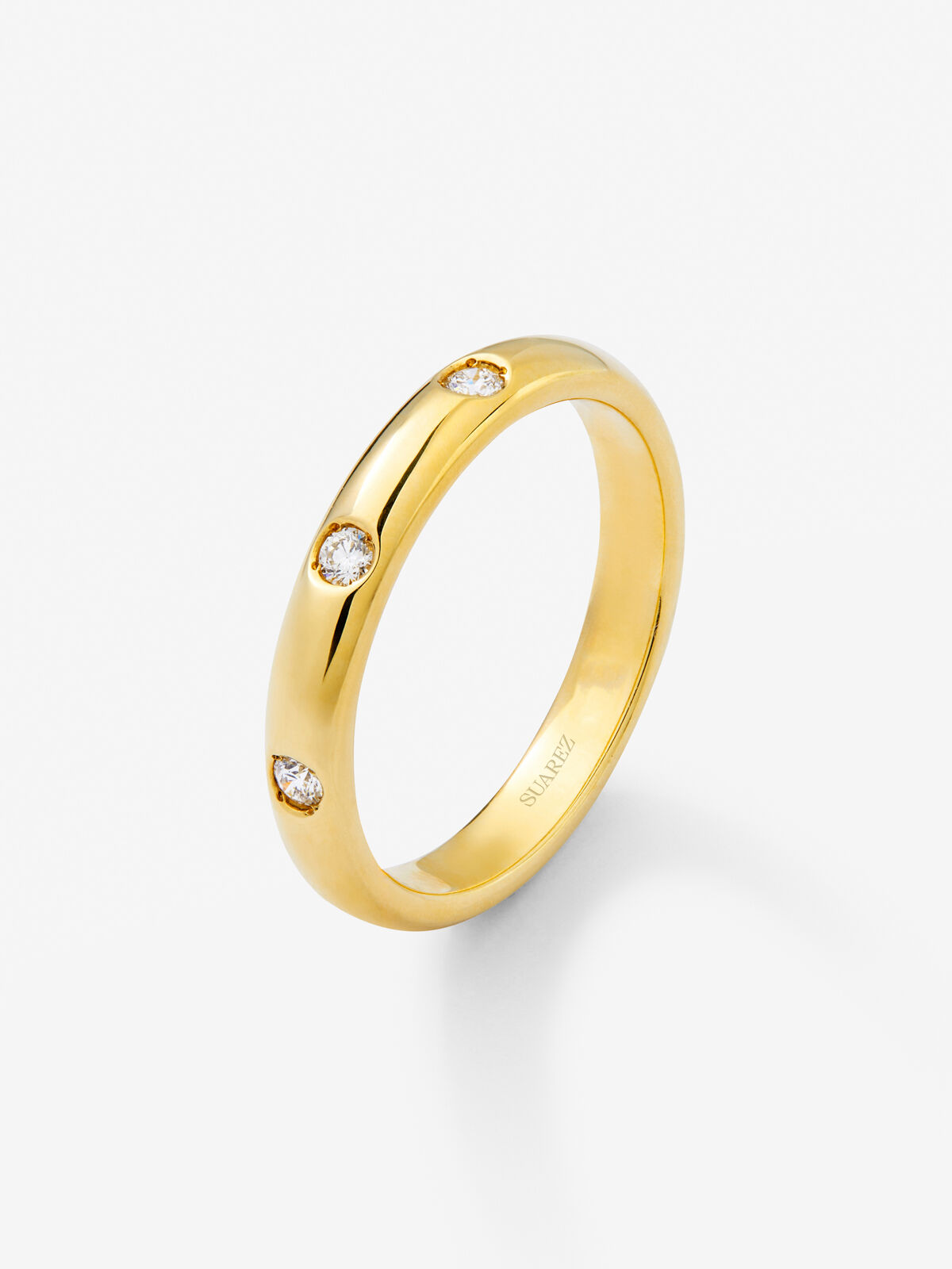 Alianza de oro amarillo de 18K con 3 diamantes en talla Alianza de oro amarillo de 18K con 3 diamantes en talla
