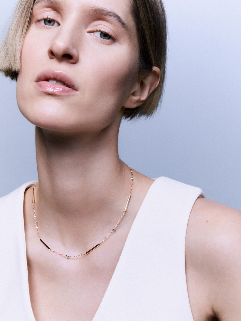 Choker necklace with 18K rose gold bars and diamonds image number 6