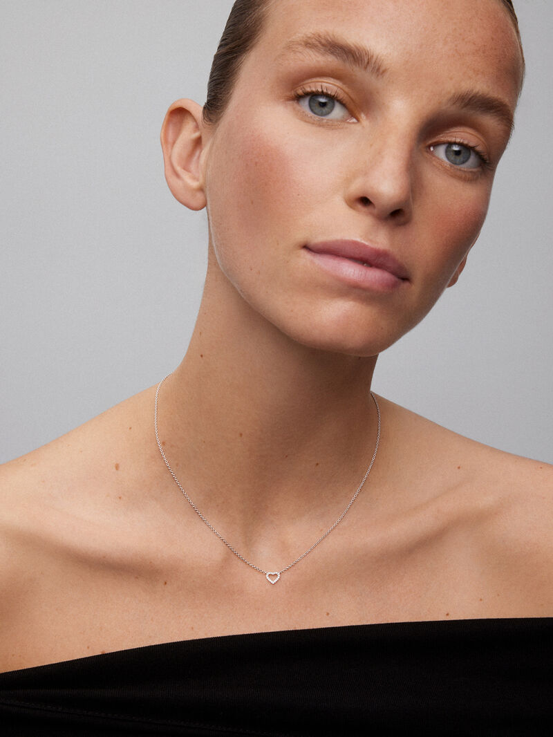 18K White Gold Heart Pendant Chain with Diamonds image number 1