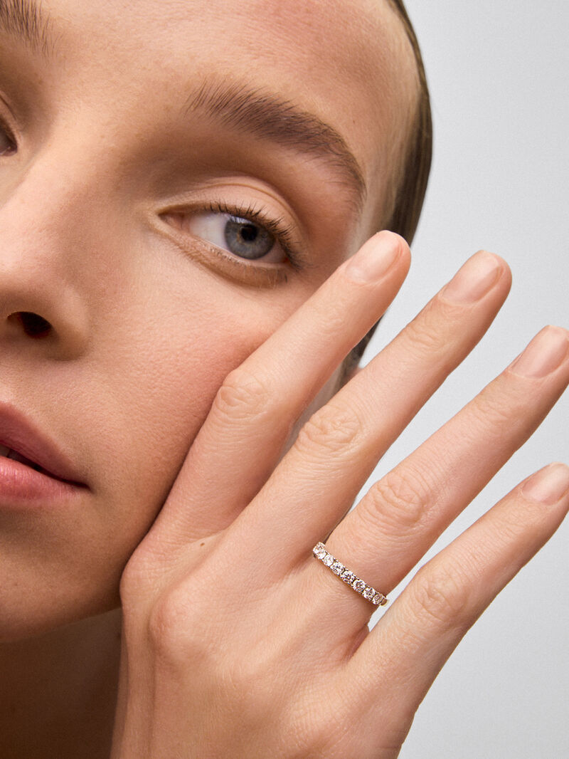 18K white gold engagement ring with diamonds image number 3