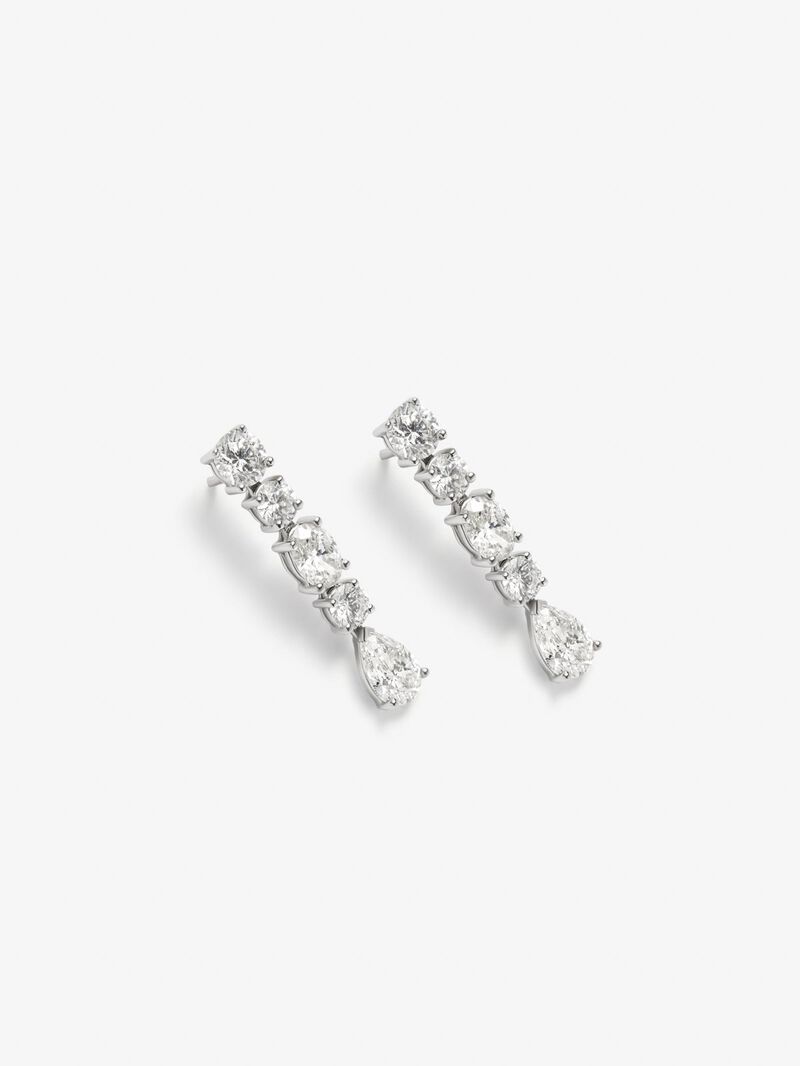 18K white gold earrings with brilliant, pear and oval cut diamonds of 3.04 cts image number 2