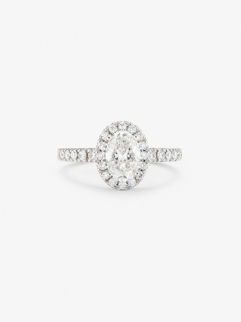 18K white gold ring with oval cut diamond of 1.03 cts and 30 brilliant cut diamonds with a total of 0.43 cts image number 2