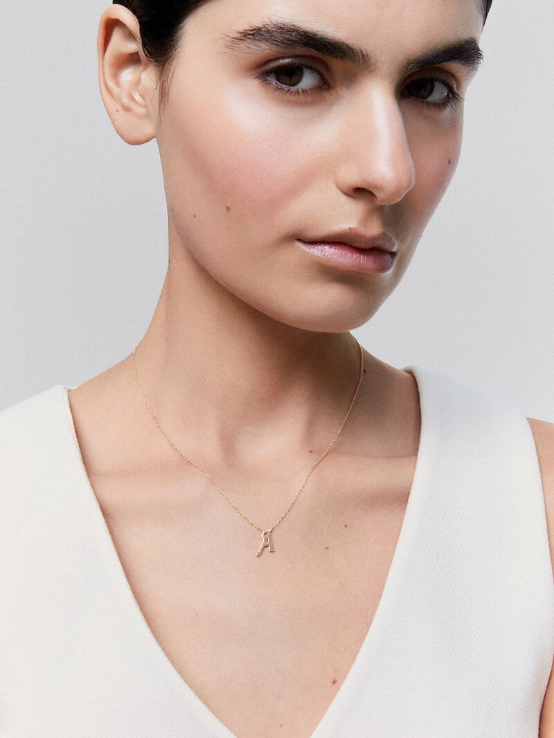 Pendant chain with initial A in 18K rose gold. image number 3