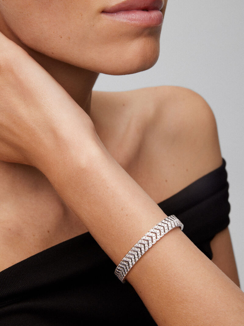 18K White Gold Bracelet with Diamond image number 3