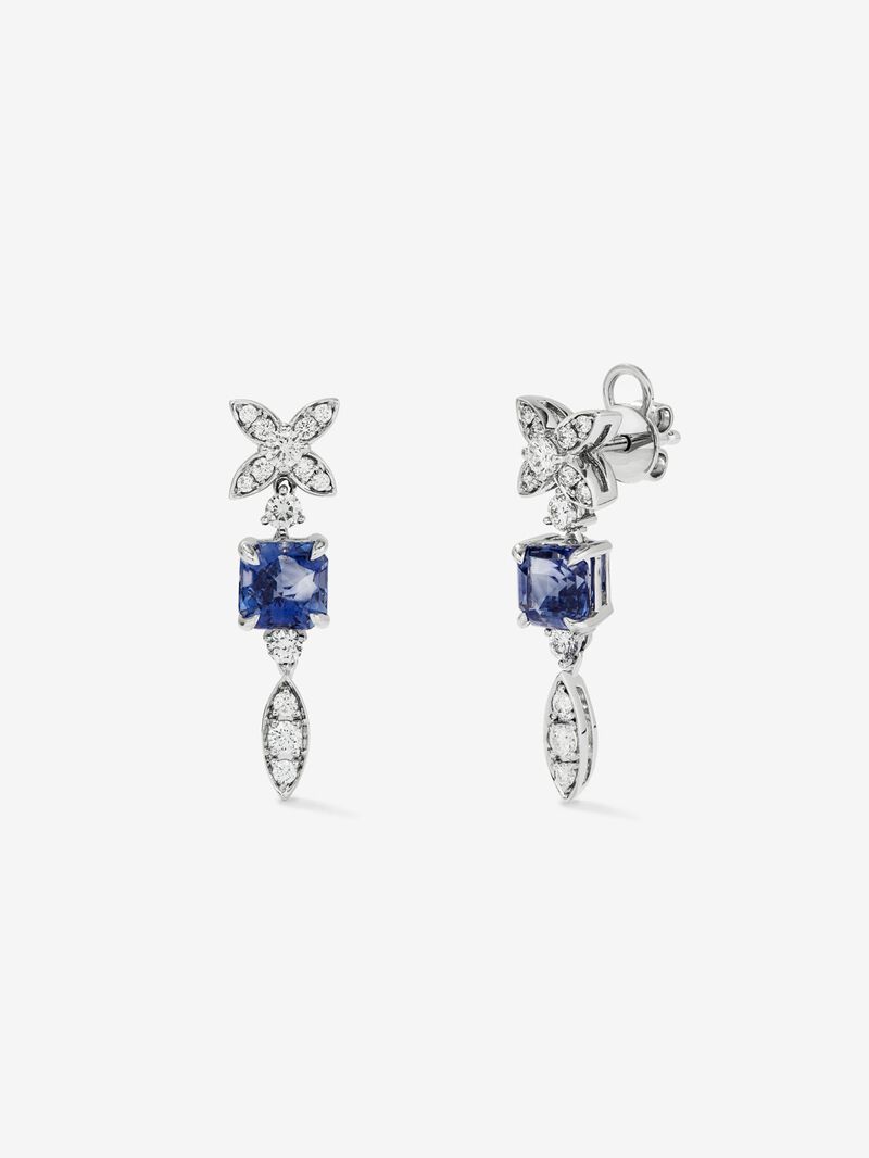 18K white gold pending with blue sapphires in octagonal size of 3.02 cts and white diamonds in bright size 0.53 cts image number 0