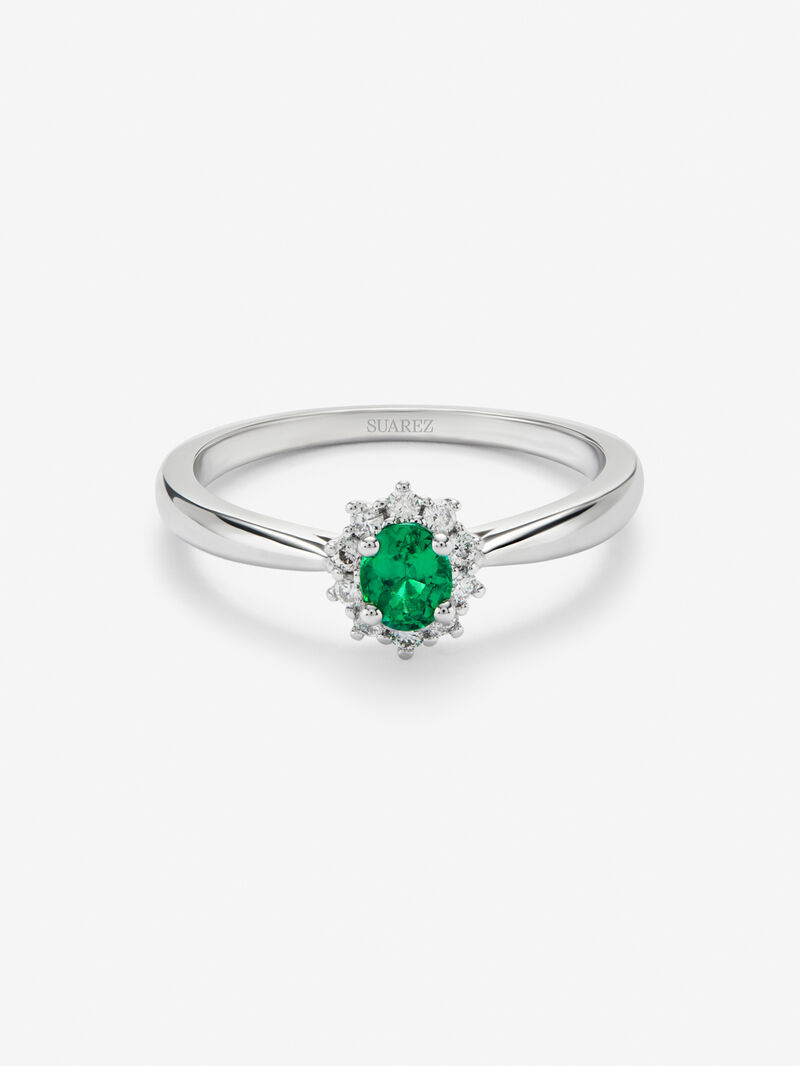 18K white gold ring with oval-cut green emerald of 0.25 cts and brilliant-cut diamonds with a total of 0.11 cts image number 2