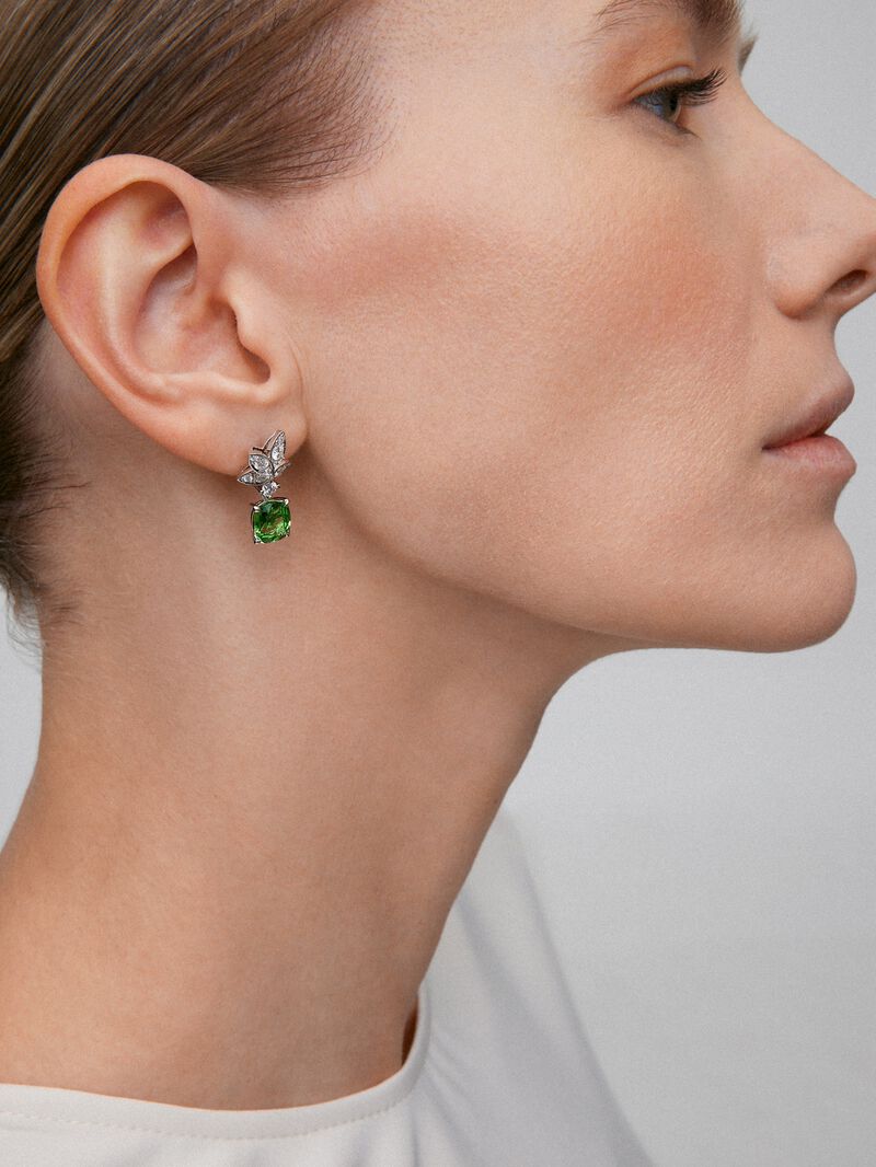 18K White Gold Gold Earrings with Green Tsavors in 4.16 cts and white diamonds in 0.82 cts image number 3