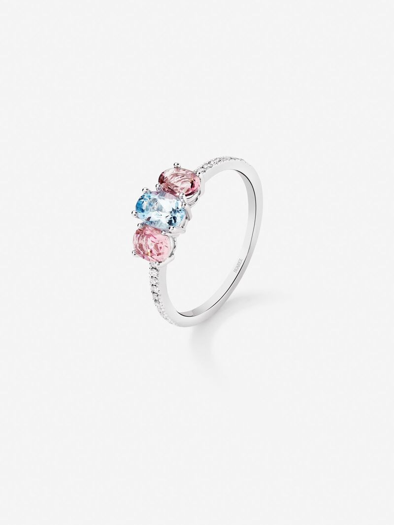 18K white gold triplet ring with oval-cut aquamarine of 0.4 cts, 2 oval-cut pink tourmalines with a total of 0.7 cts and 20 brilliant-cut diamonds with a total of 0.1 cts image number 0