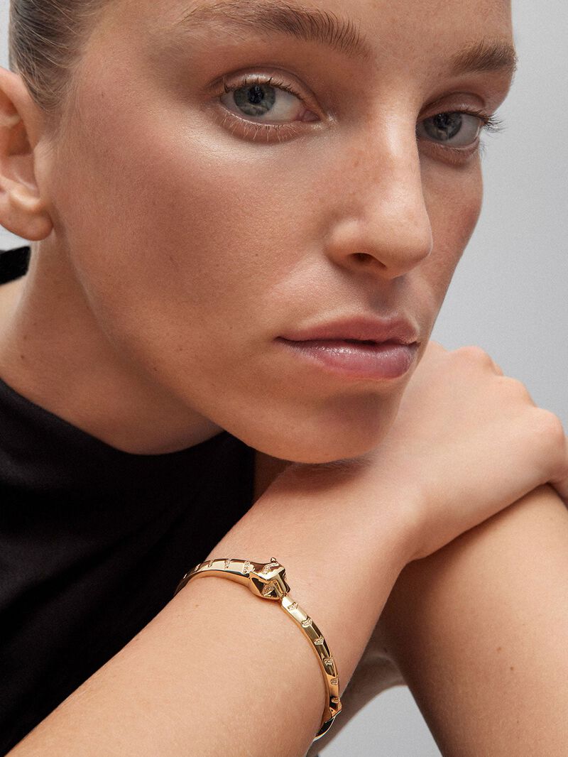 Rigid 18K yellow gold bracelet with 61 brilliant-cut diamonds with a total of 0.23 cts and a tiger shape image number 1