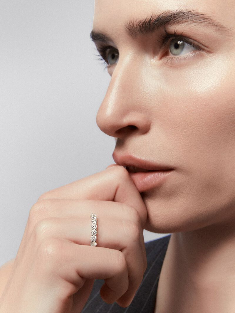 18K White Gold Commitment Alliance ring with diamonds image number 2