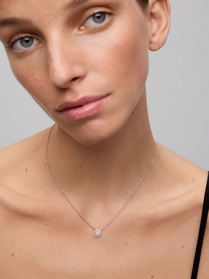 18K white gold pendant with 33 brilliant-cut diamonds with a total of 0.25 cts image number 1