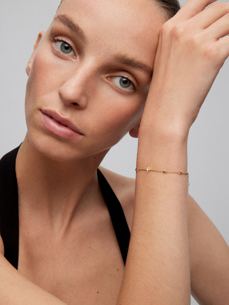 18K yellow gold bracelet with 5 brilliant-cut diamonds with a total of 0.04 cts image number 1
