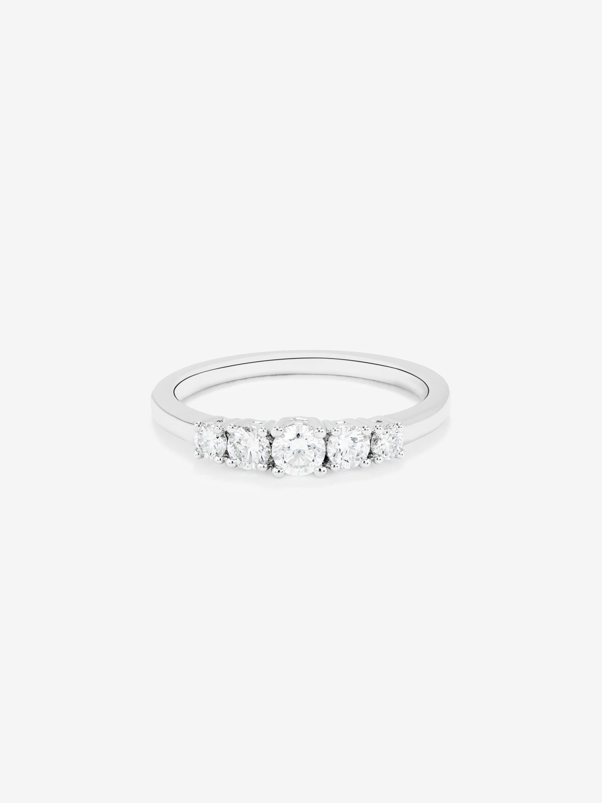 Anillo cinquillo de oro blanco de 18K con 5 diamantes en talla brillante con un total de 0 47 cts Suarez