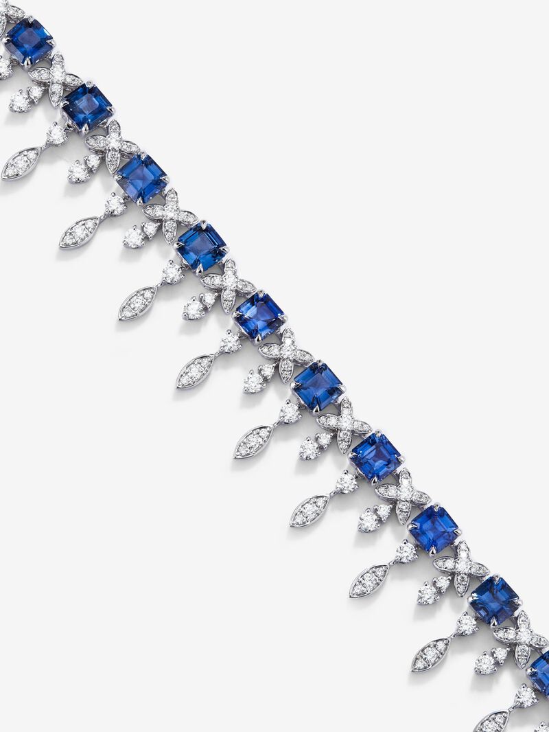 18K white gold necklace with 34 octagonal-cut blue sapphires with a total of 40.98 cts and 460 brilliant-cut diamonds with a total of 9.48 cts image number 2