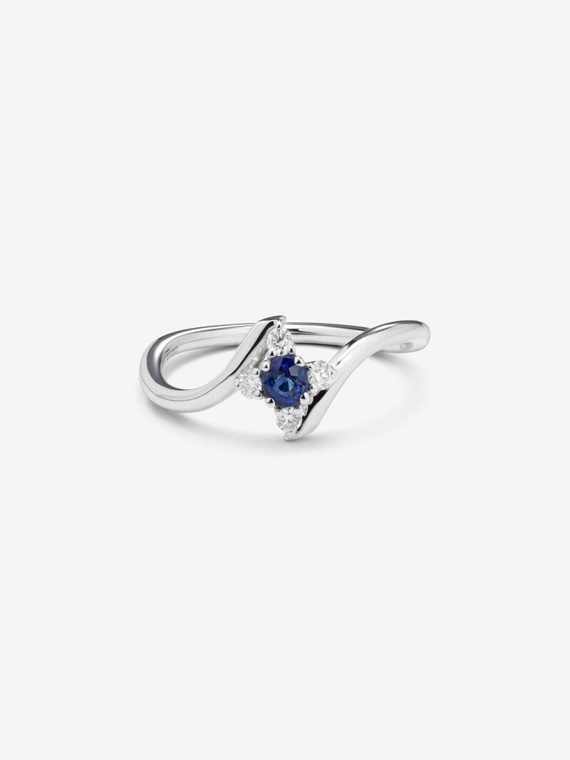 18K white gold ring with brilliant-cut blue sapphire of 0.15 and 4 brilliant-cut diamonds with a total of 0.08 cts image number 2