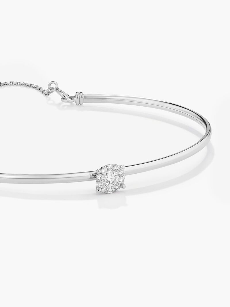 Rigid 18K white gold bracelet with 11 brilliant-cut diamonds with a total of 0.2 cts image number 2