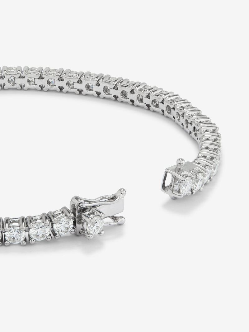18K white gold riviere diamond bracelet image number 4