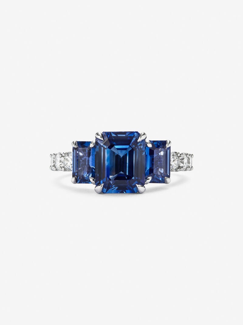 18K white gold triple ring with 3 octagonal-cut blue sapphires with a total of 4.48 cts and 6 brilliant-cut diamonds with a total of 0.42 cts image number 2