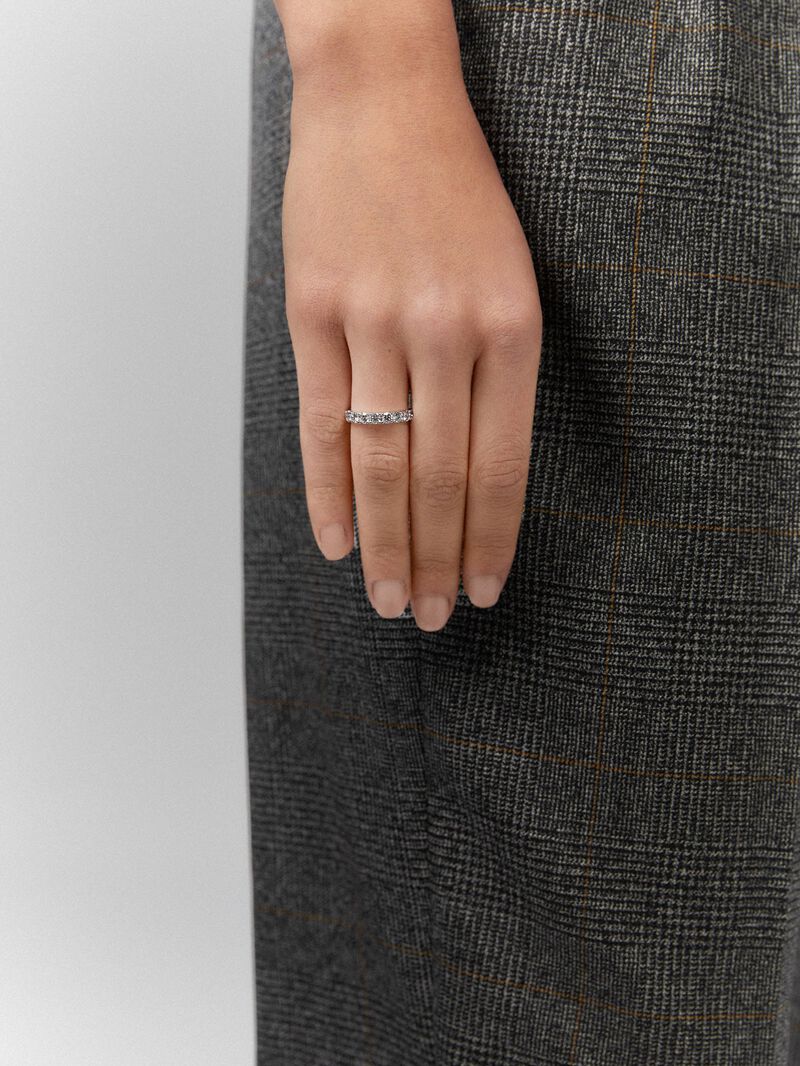 18K White Gold Engagement Ring with Diamonds image number 3