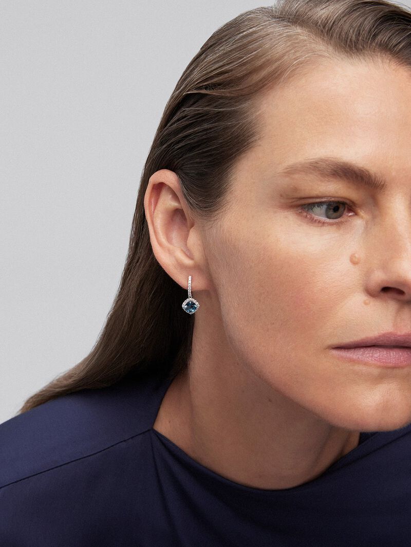 18K white gold hoop earrings with 2 cushion-cut London blue topazes with a total of 2.16 cts and 52 brilliant-cut diamonds with a total of 0.49 cts image number 1