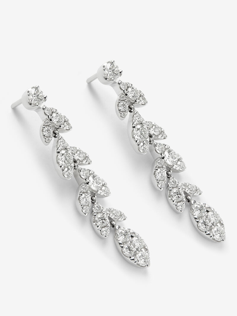 18K white gold earrings with 58 brilliant-cut diamonds with a total of 1.48 cts image number 1