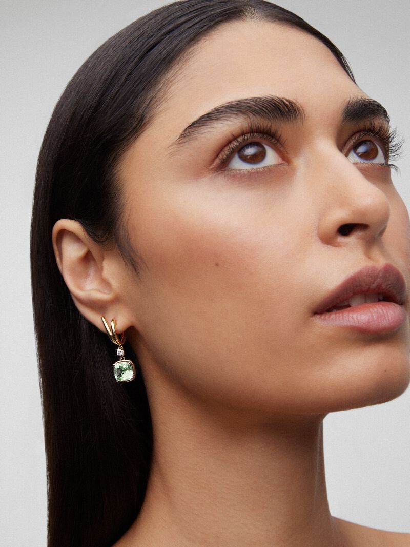 18K yellow gold earrings with 2 cushion-cut green amethysts with a total of 6.4 cts and 2 brilliant-cut diamonds with a total of 0.21 cts image number 3
