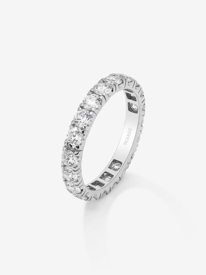Full eternity engagement ring in 18K white gold with claw set diamonds image number 0