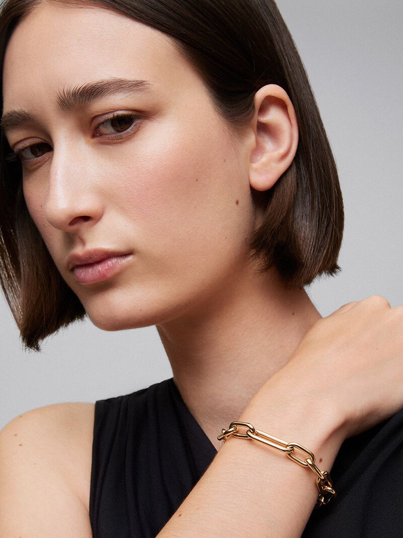 Large link bracelet in 18K yellow gold image number 3