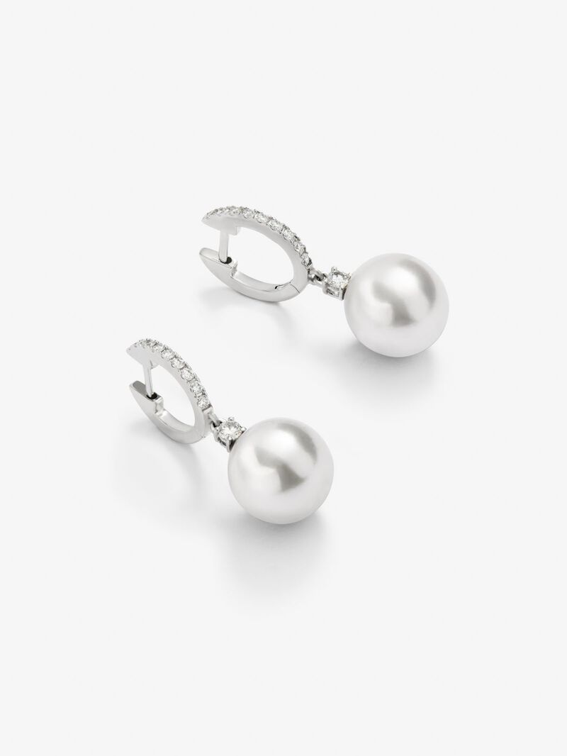 18K white gold earrings with 9 mm Australian pearls and diamonds in bright 0.31 cts image number 2