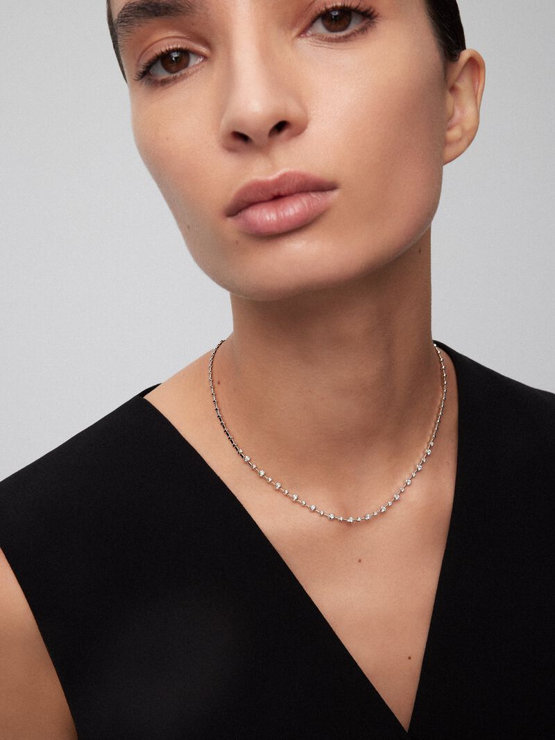18K white gold necklace with 27 brilliant-cut diamonds with a total of 0.95 cts image number 1