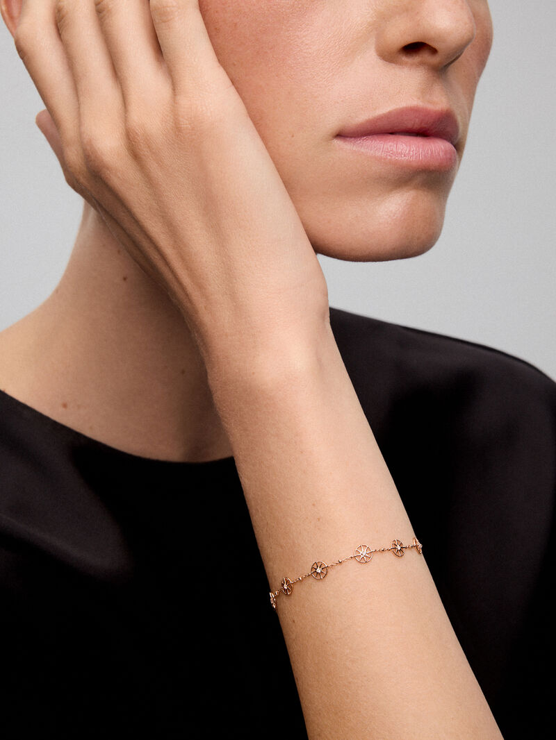 18K Rose Gold Chain Bracelet with Diamond Stars image number 1