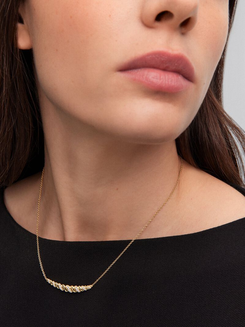 18K yellow gold pendant with 24 brilliant-cut diamonds with a total of 0.2 cts image number 3