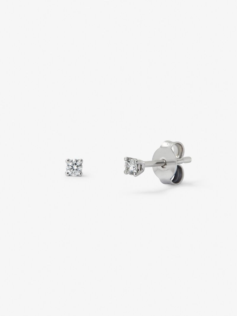 18K white gold earrings with solitary diamond image number 0