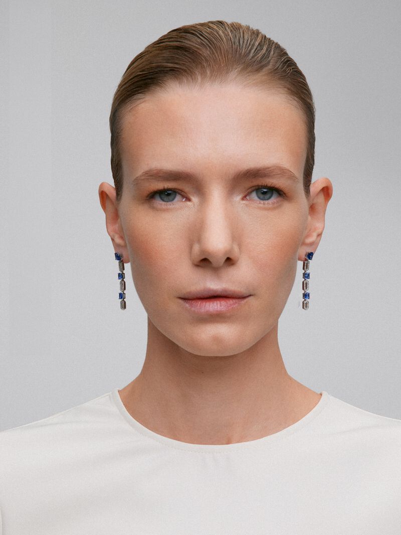 18K white gold earrings with 6 octagonal-cut blue sapphires with a total of 5.32 cts and 92 brilliant-cut diamonds with a total of 0.32 cts image number 1