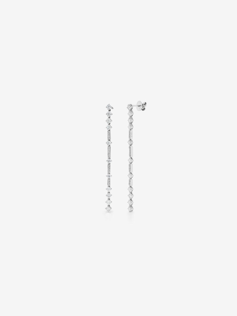 18K white gold long earrings with diamonds image number 0
