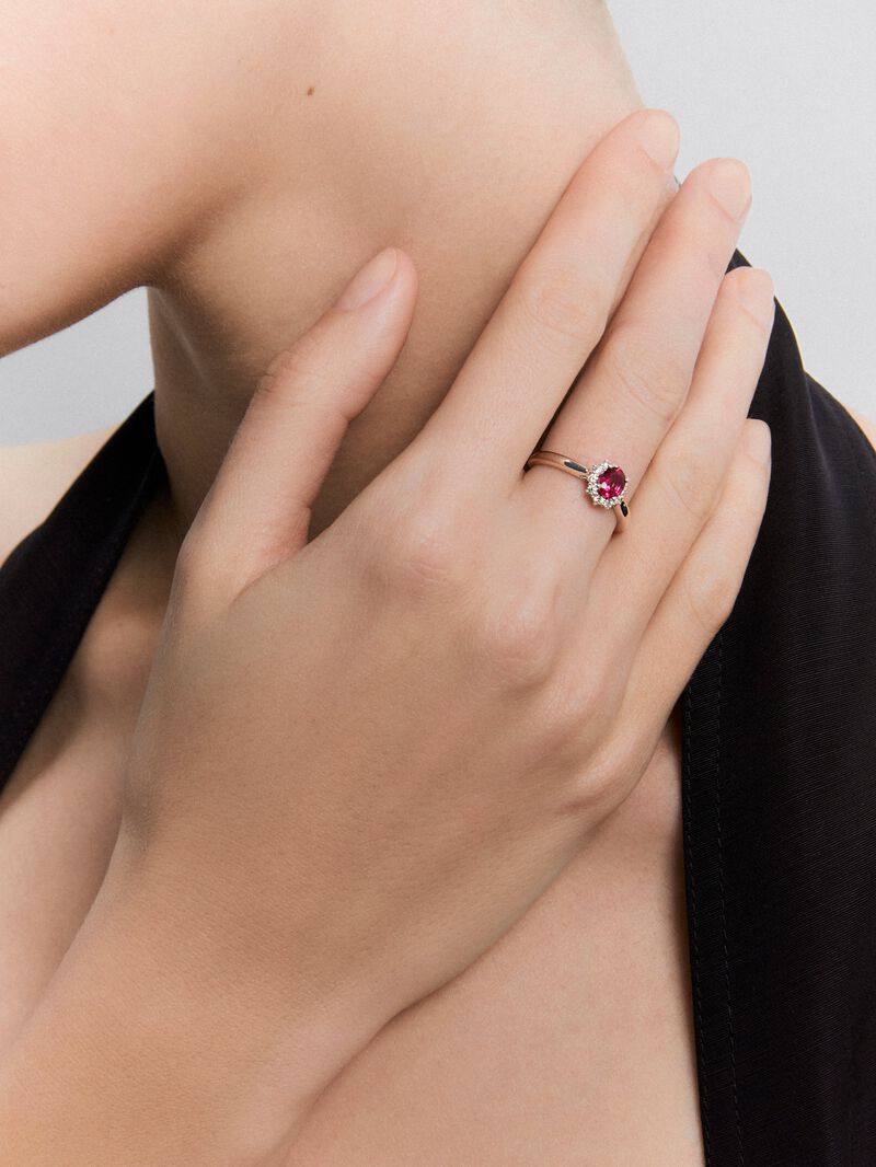 18K White Gold Ring with Red Vivid Ruba in 0.53 cts and white diamonds in bright 0.18 cts image number 3