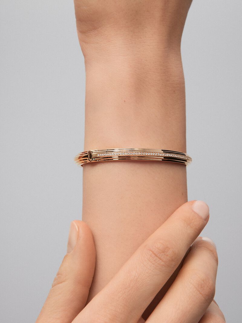 Rigid 18K yellow gold bracelet with 69 brilliant-cut diamonds with a total of 0.42 cts image number 3