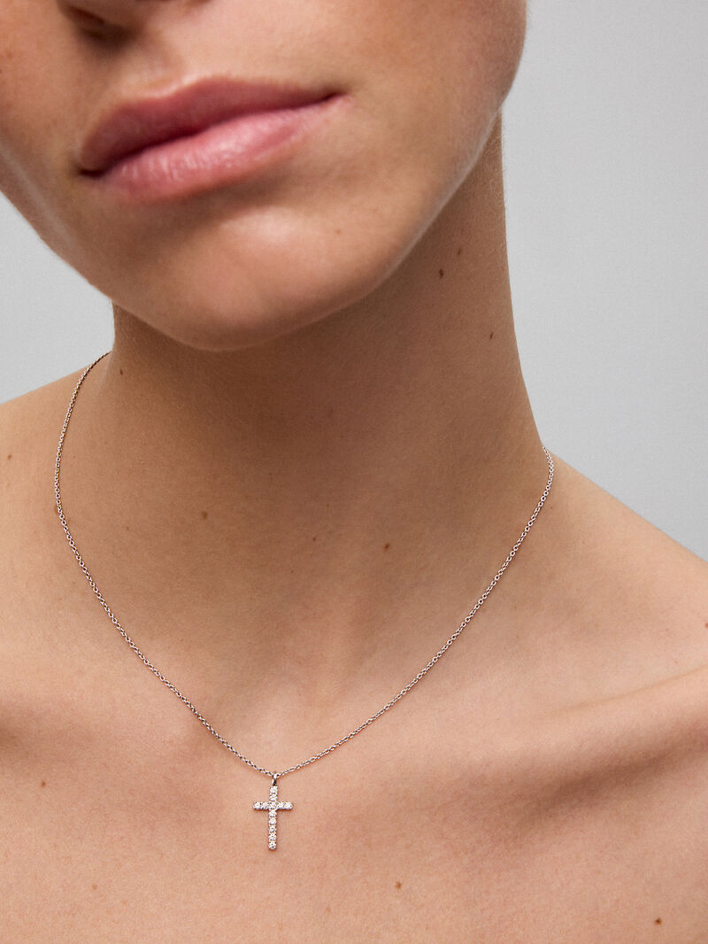 18K white gold pendant with cross of 12 brilliant-cut diamonds with a total of 0.24 cts image number 1