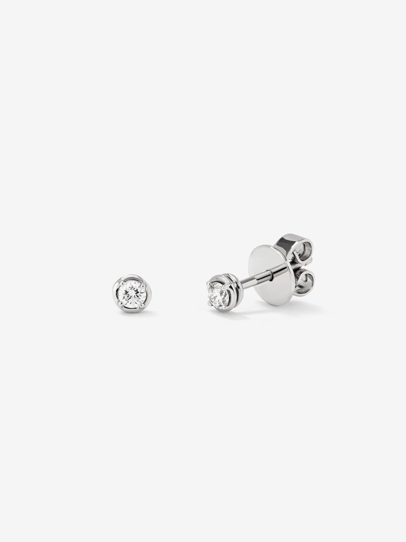 18K white gold earrings with solitaire diamond image number 0