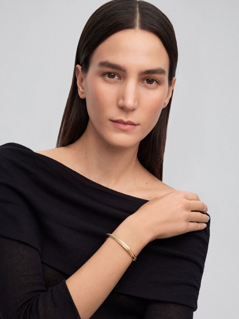 Rigid 18K yellow gold bracelet with 69 brilliant-cut diamonds with a total of 0.42 cts image number 1