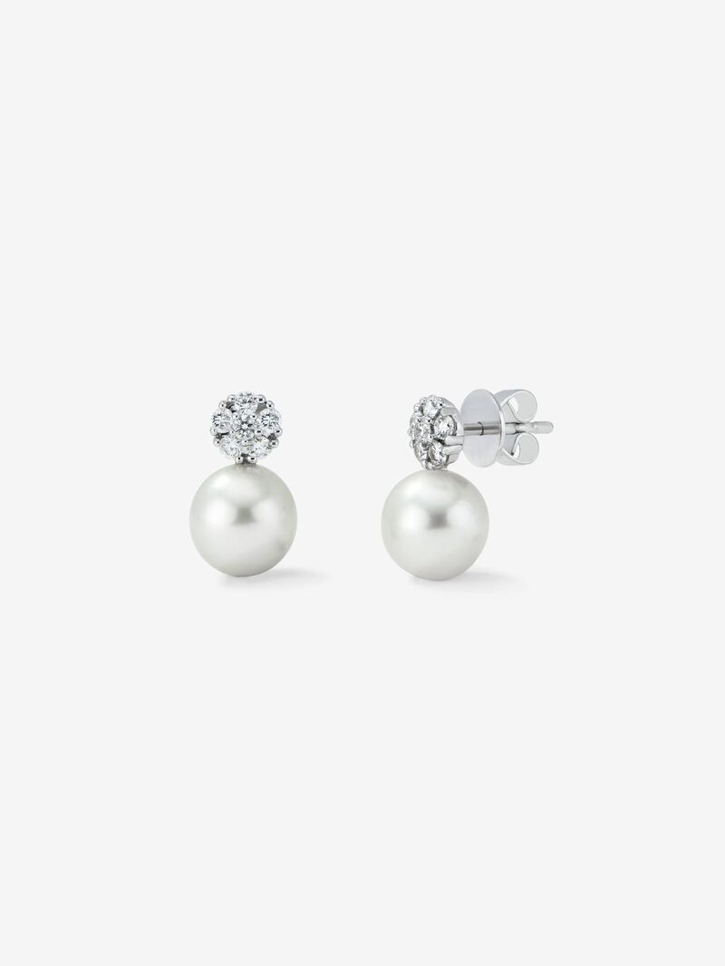 18K white gold earrings with 12 brilliant-cut diamonds with a total of 0.34 cts and 2 8.5mm Australian pearls image number 0