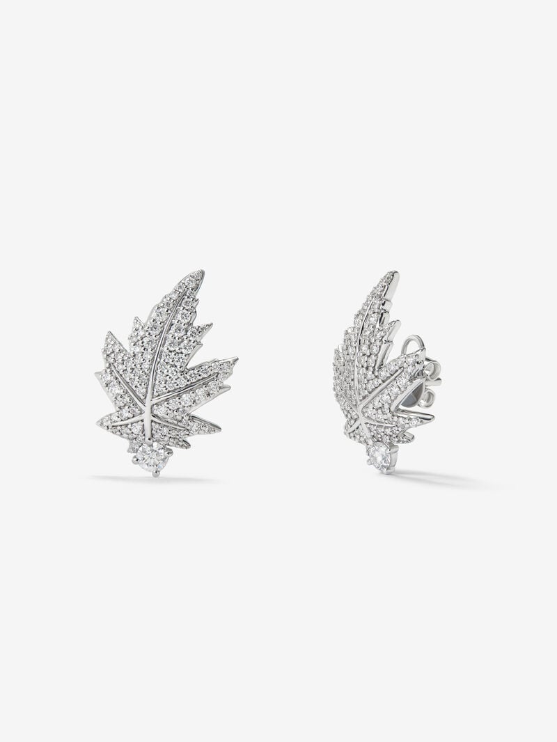 18K white gold earrings with two central diamonds totaling 0.26 cts, diamond pavé, and a maple leaf design. image number 0