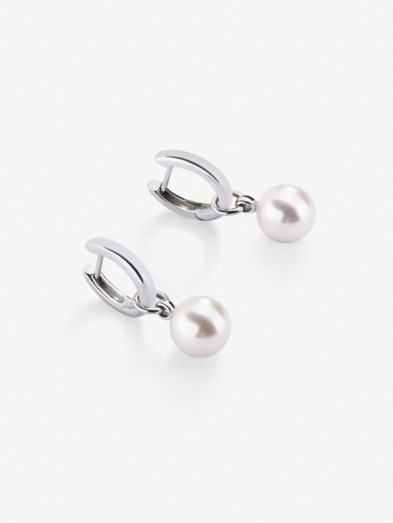 925 Silver hoop earring combined with 8.5mm Australian pearl and sapphire. image number 2