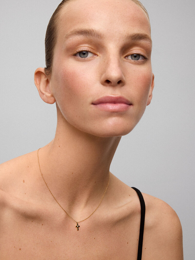 18K yellow gold pendant with large cross and 0.01 ct brilliant cut diamond image number 3
