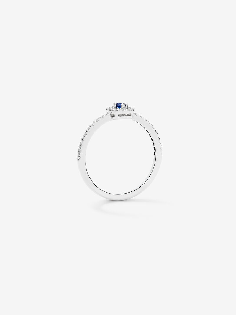 18K White Gold Halo Ring with Sapphire and Diamond image number 4