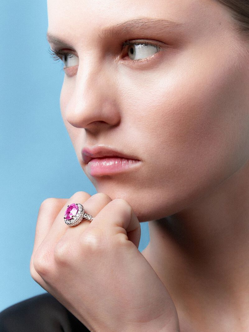 18kt white gold ring with 4.49 carat oval cut pink sapphire and diamonds. image number 1